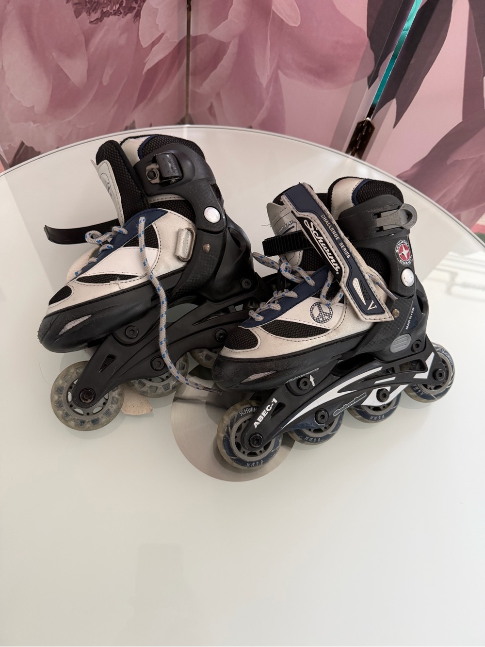 Schwinn Adjustable Challenge Series Inline Roller Skates Size J10-J13